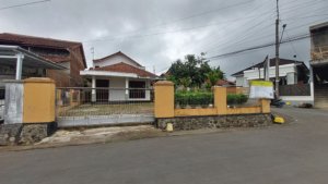 Rumah hook dijual di Karangpucung Purwokerto Selatan tanah 313 m2