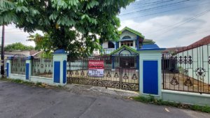 rumah-besar-disewakan-di-purwokerto-utara-hub-081220022004-(1)